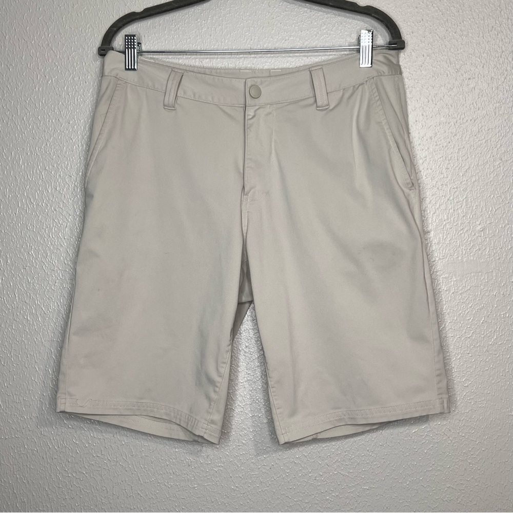 Rhone Shorts Mens 31 Beige Commuter Stretch Golf Chino Performance **READ**